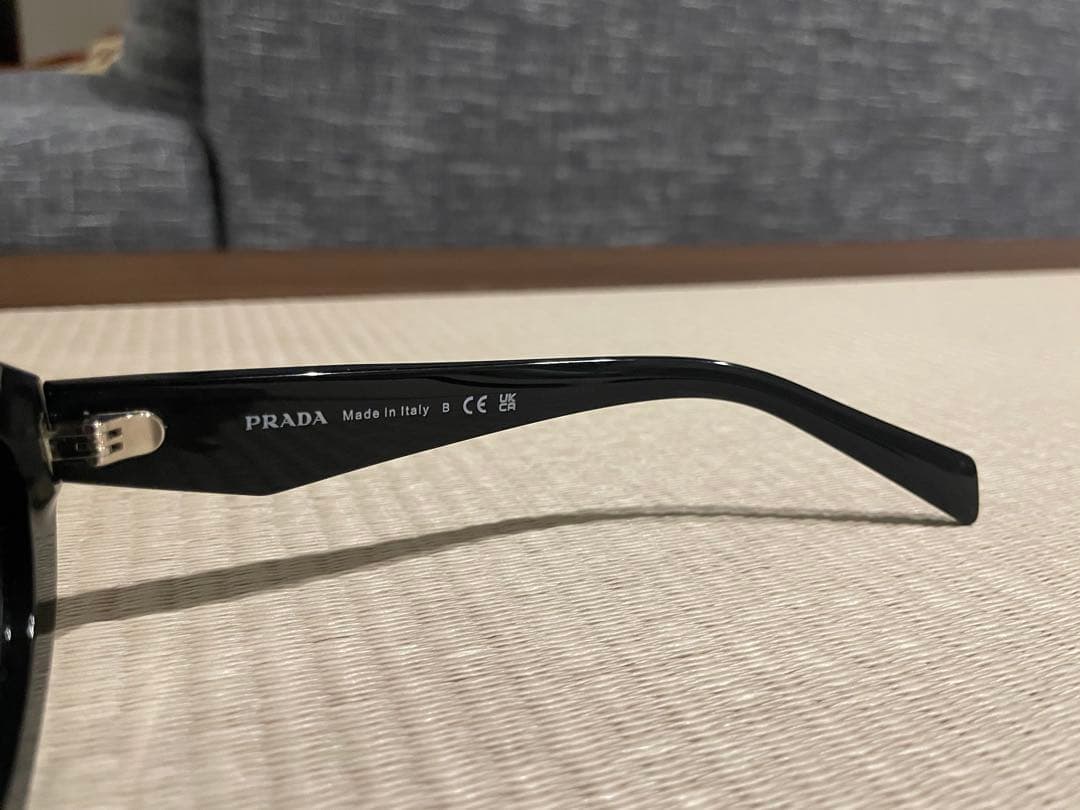 【美品】PRADA プラダ シンボルサングラス SPR 26Z レディース