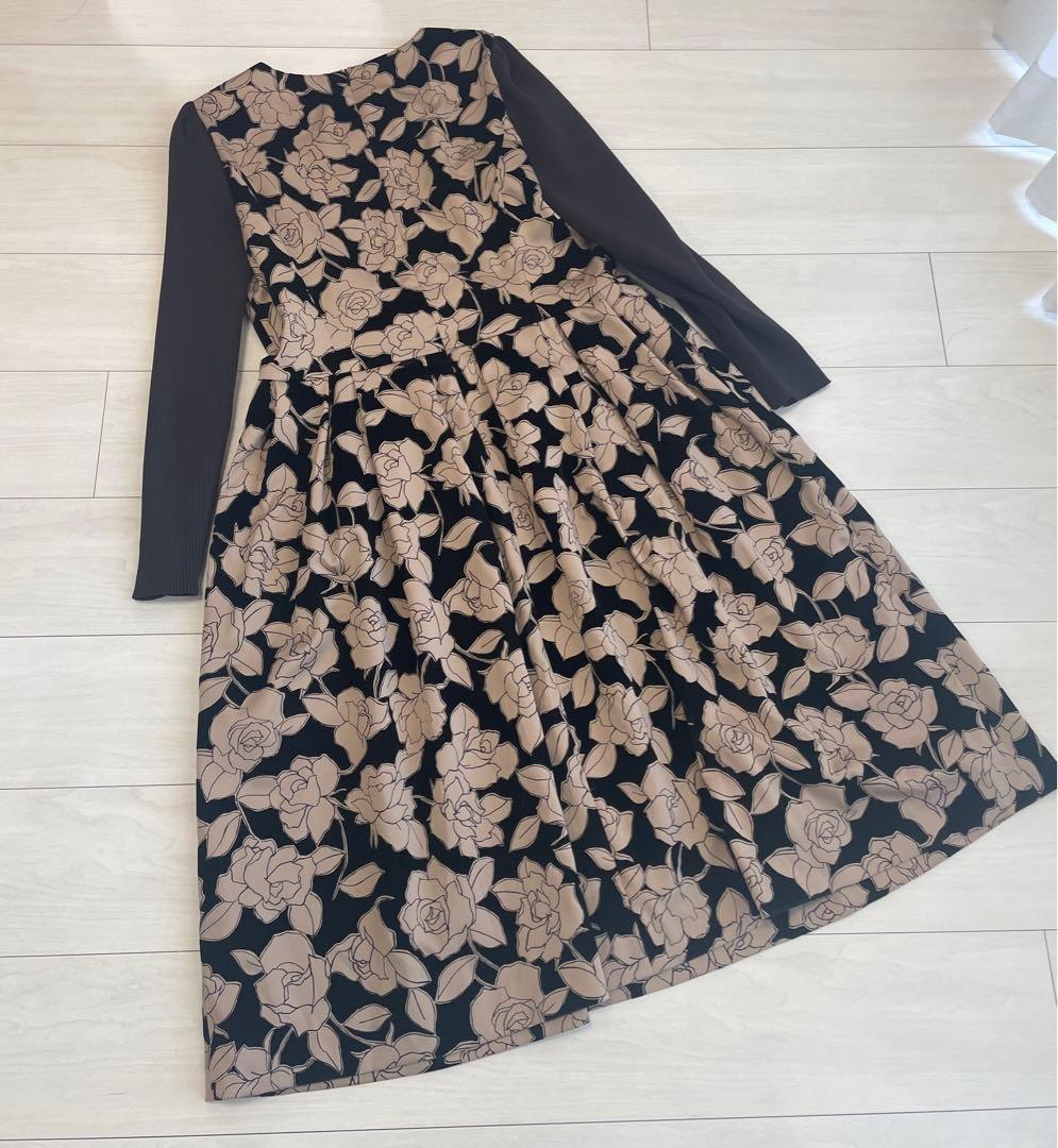 土日限定お値下げ　エムズグレイシー　お袖リブ花柄がエレガントなワンピース　44