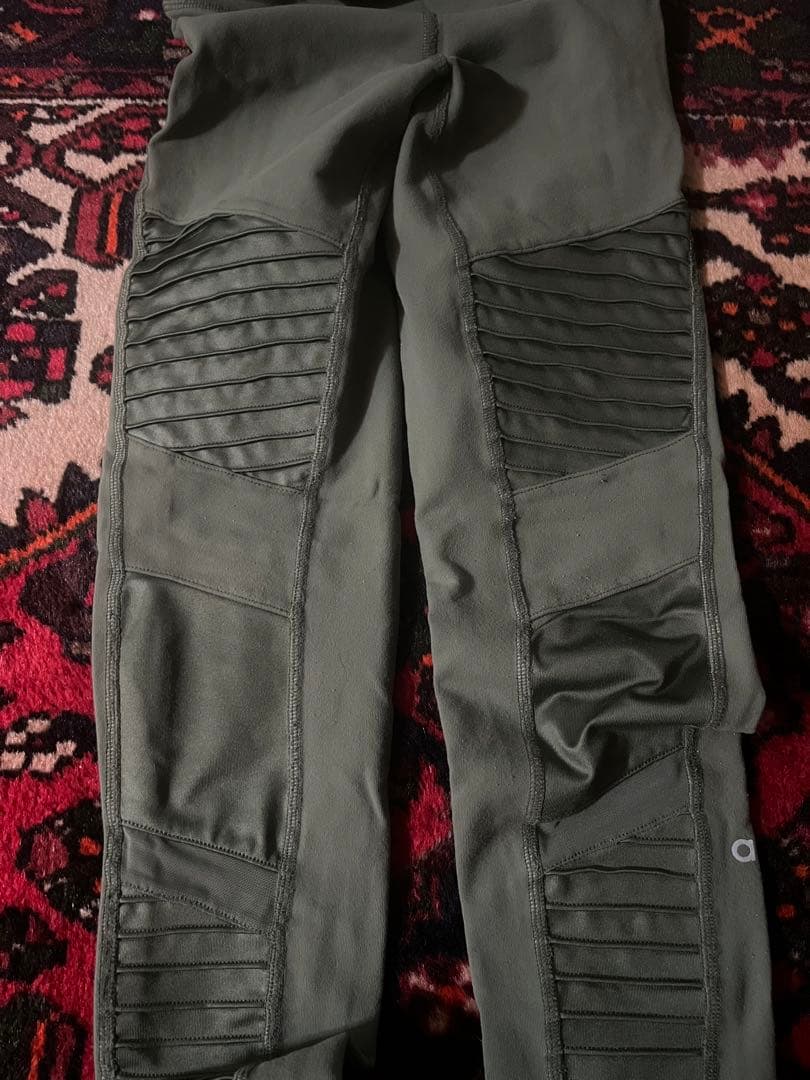 aloyogaアローヨガ/ハイウエストモトレギンス/ルルレモン ヨガ