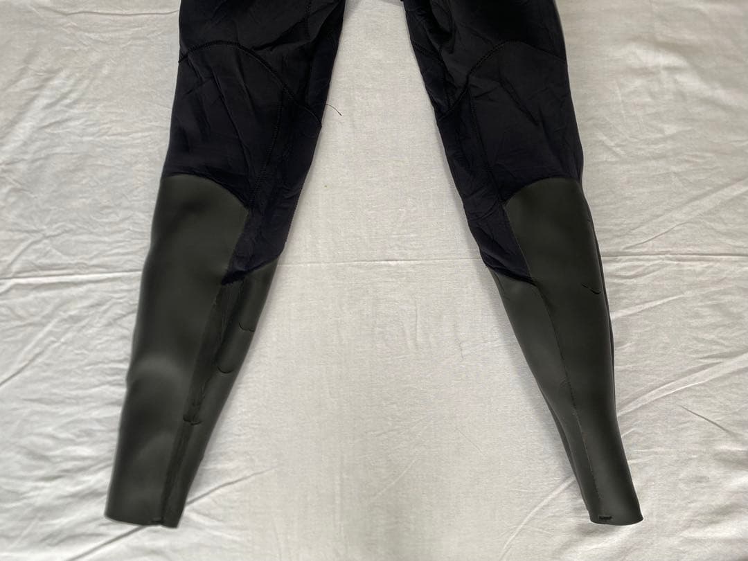 ウェットスーツ　PLAINS