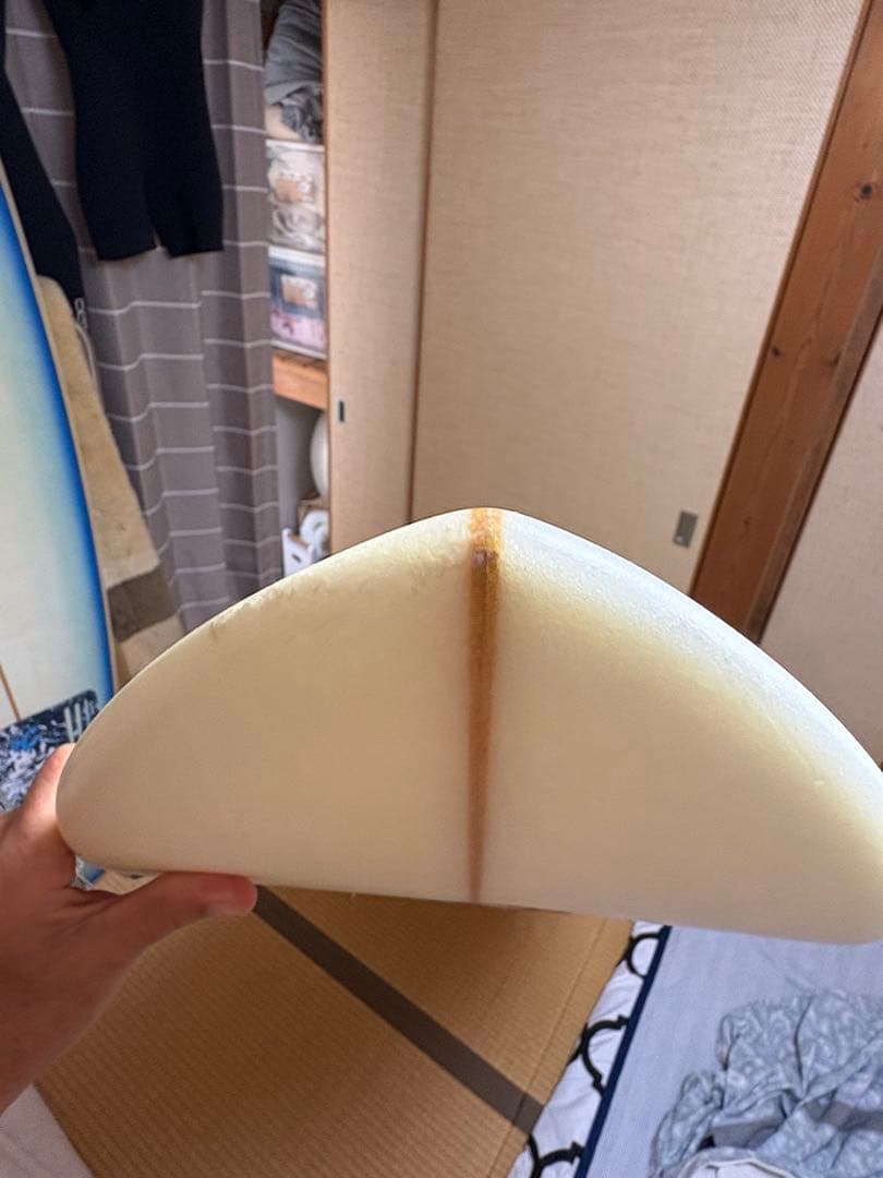 ホワイト ファンボード ラウンドスカッシュテール6.6簡易修理済み