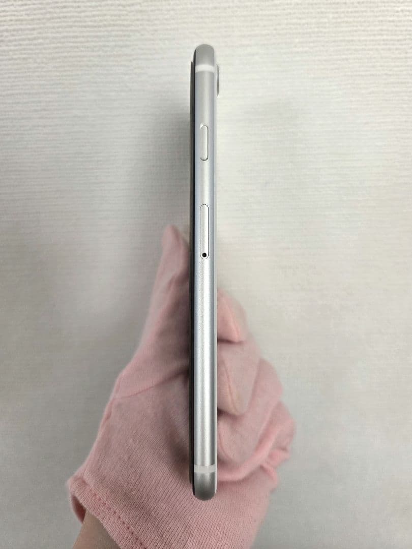 iPhone SE 第二世代 128GB ホワイト SIMフリー