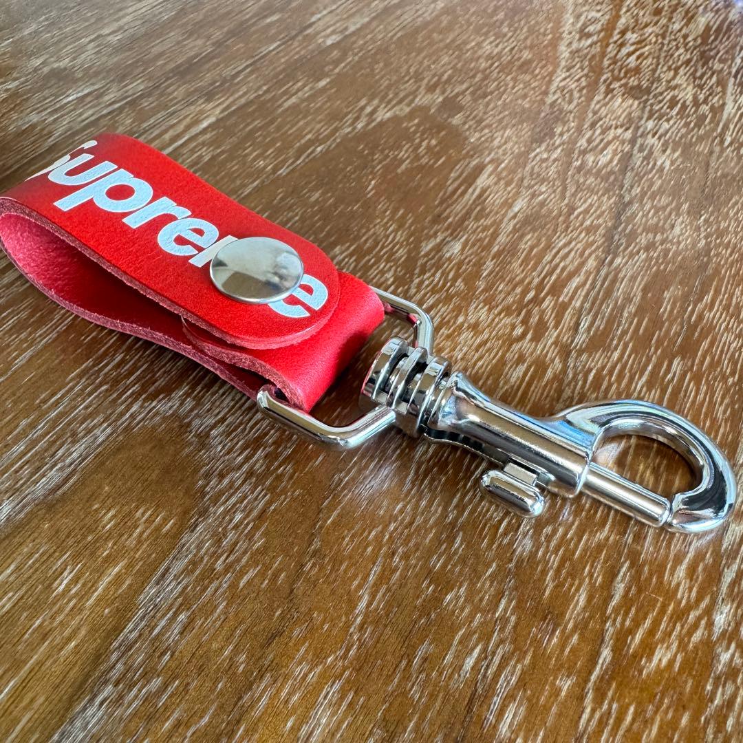 未使用 Supreme(シュプリーム)レザーキーホルダー レッド