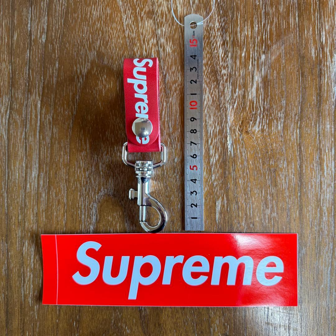未使用 Supreme(シュプリーム)レザーキーホルダー レッド