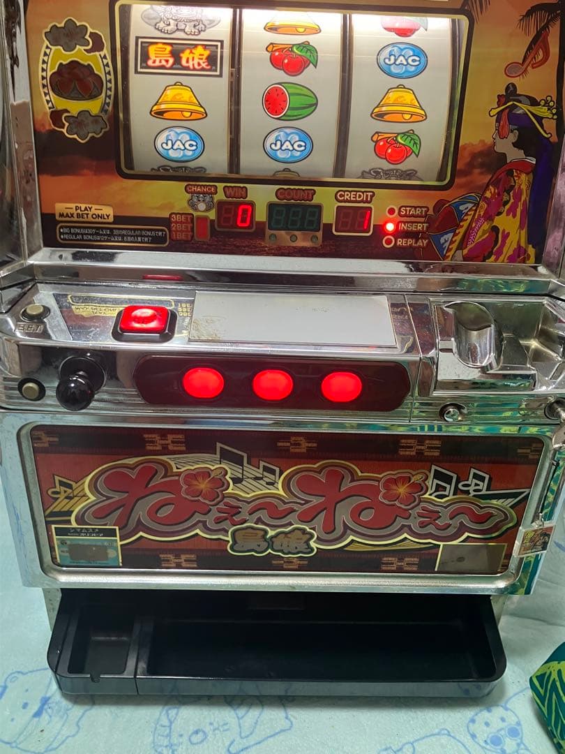 オリンピア25 ねぇねぇ島娘４号機・レア人気　メダル約1000枚付き