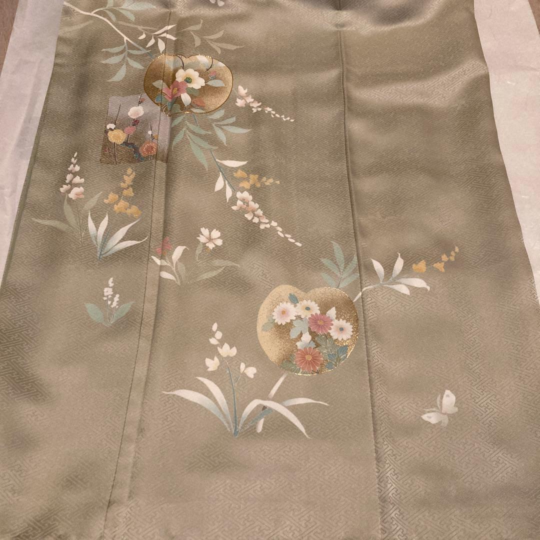 薄緑色 付け下げ　手書き友禅　金糸使い　花柄　正絹