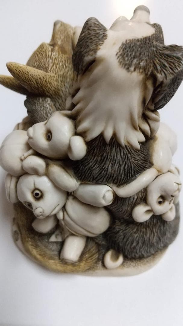 ハーモニーキングダム　犬の置物　引き裂かれたぬいぐるみ 製造終了品 入手困難