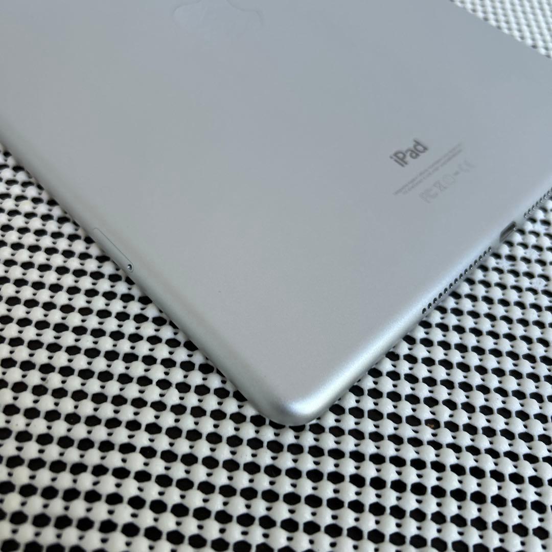 70【早い者勝ち】電池最良好☆iPad Air2 第2世代 16GB au☆