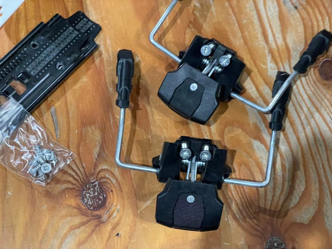 TYROLIA チロリア アタック13 取付ジグ付き