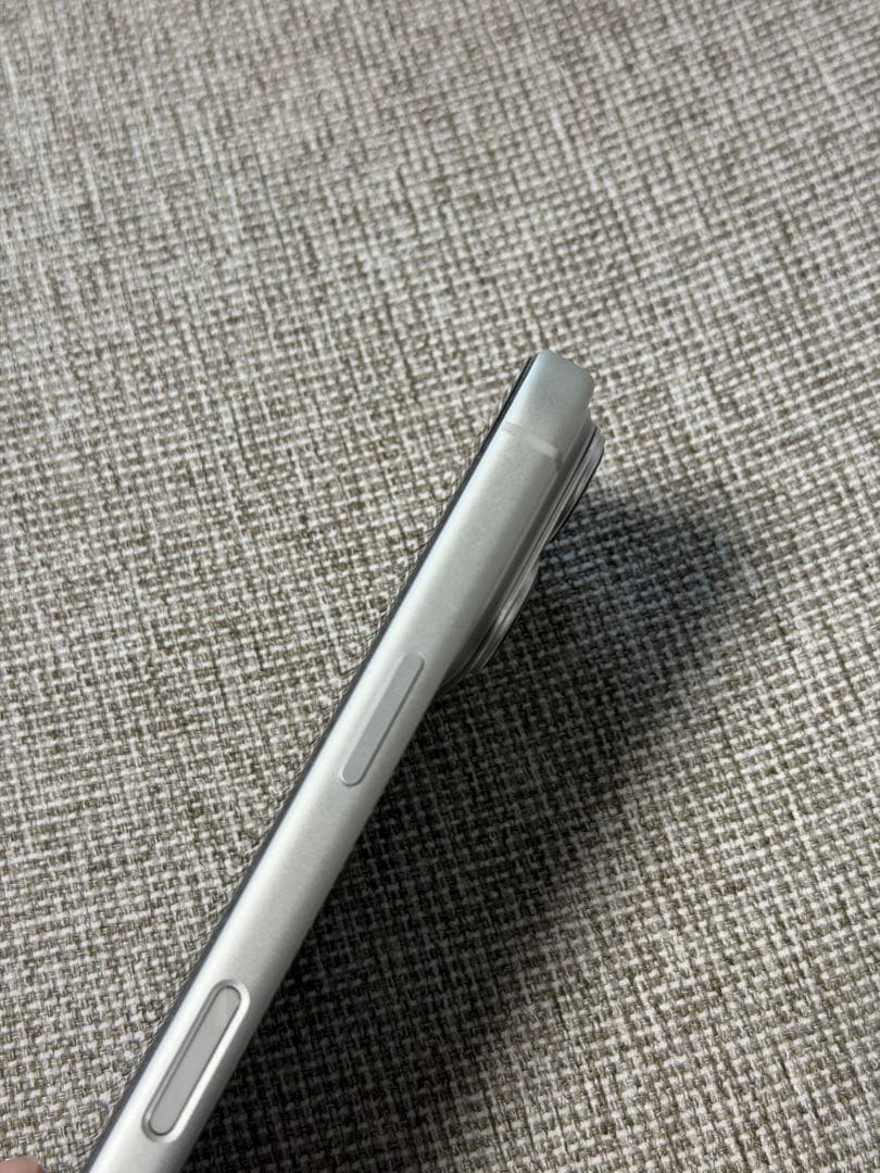 【極美品】iPhone17Pro シルバー 256GB simフリー