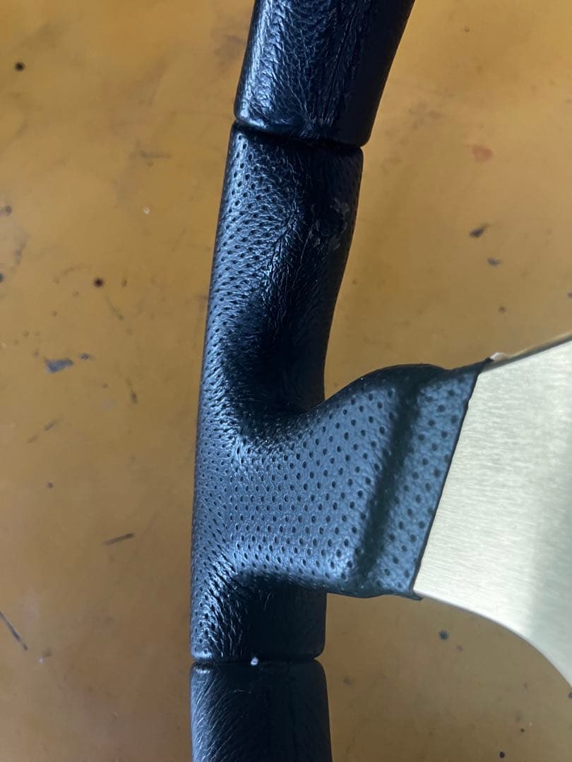 MOMO RACE ゴールド　32パイ　限定