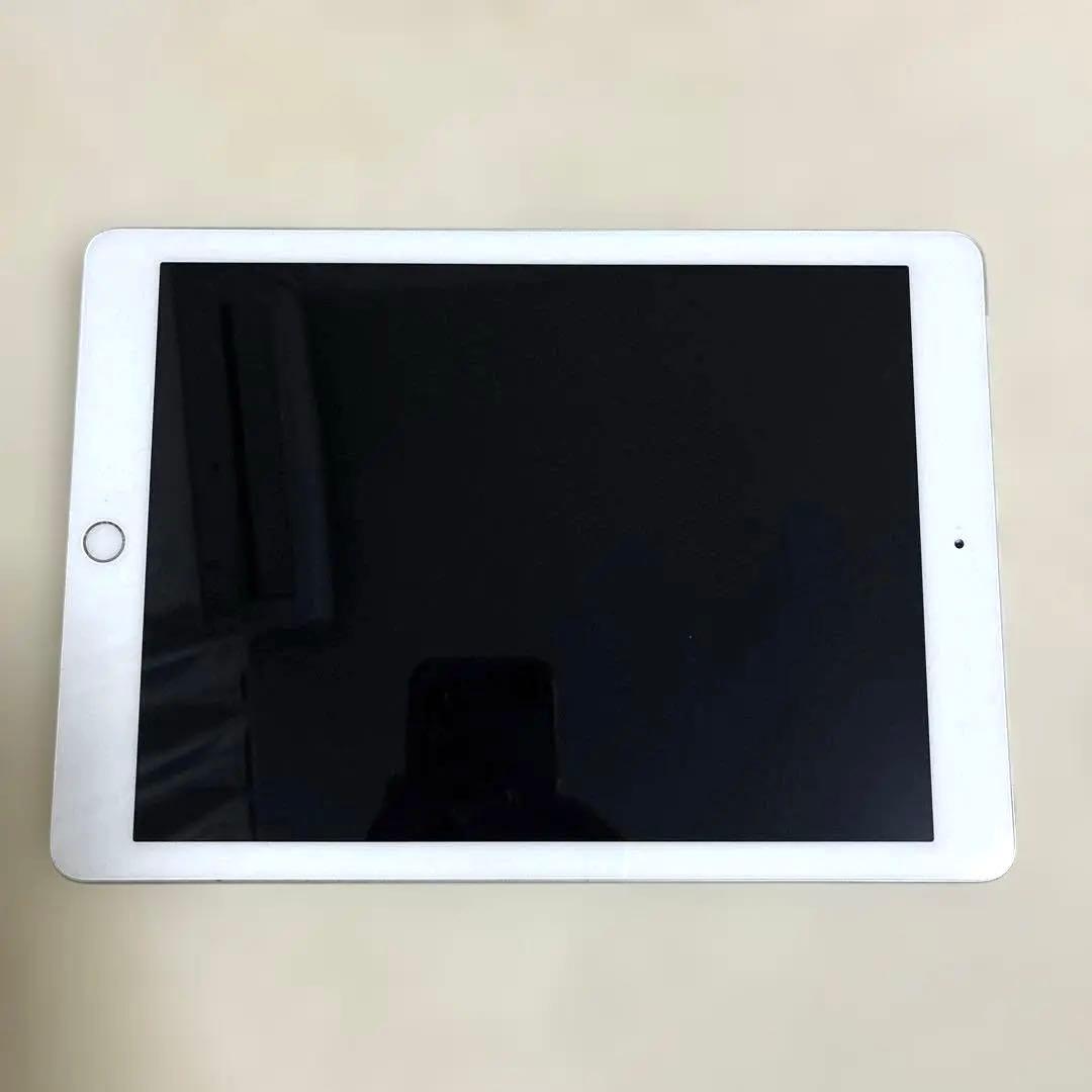 最終値下げApple iPad シルバー(第5世代) MPIL2J/A 32GB