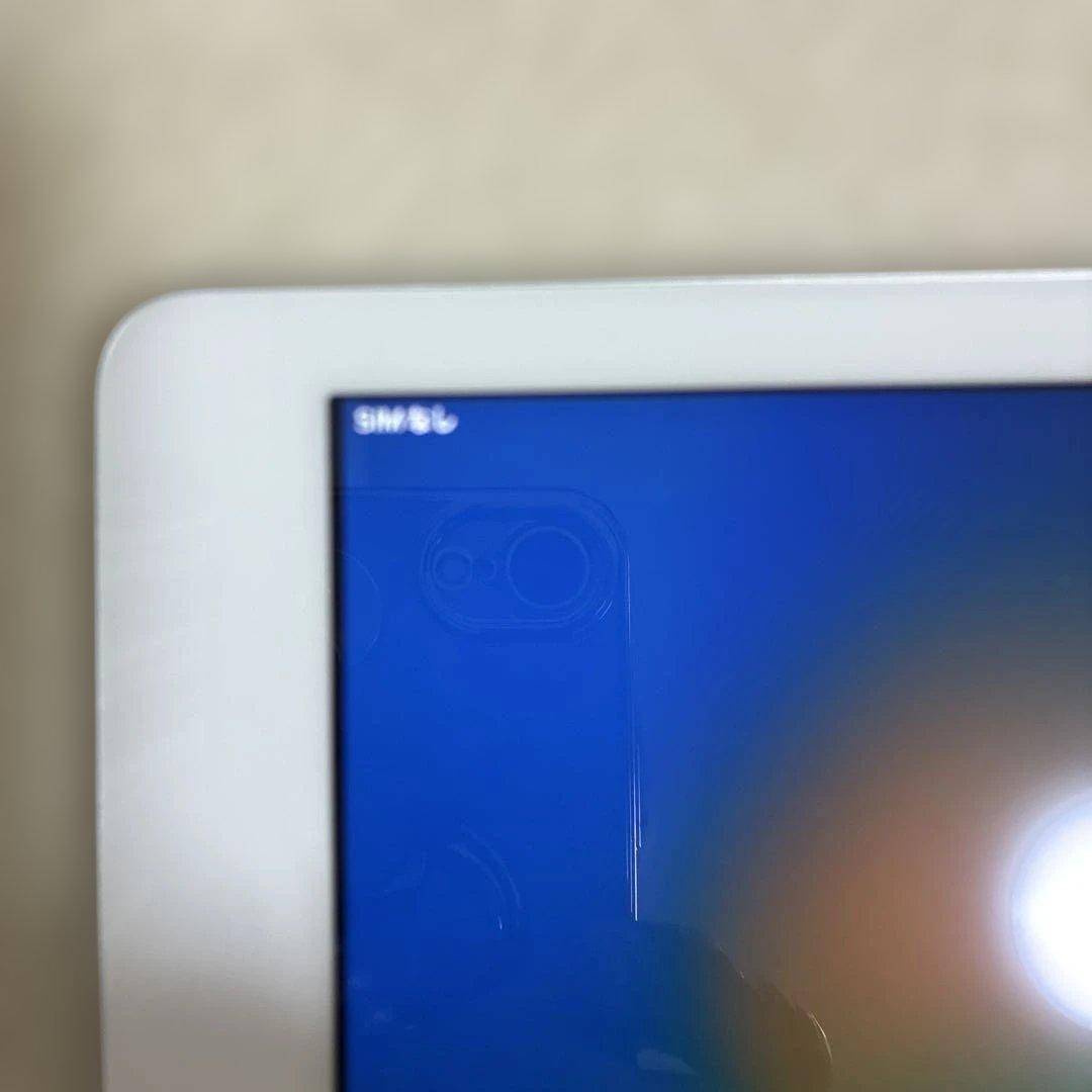 最終値下げApple iPad シルバー(第5世代) MPIL2J/A 32GB