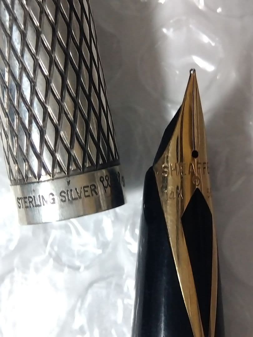 【胴体とキャップSterling、ペン先14K】刻印あり、万年筆２本まとめ売り