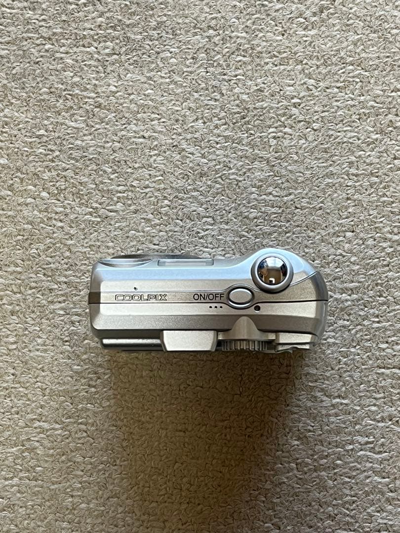 デジタルカメラ Nikon COOLPIX E5600