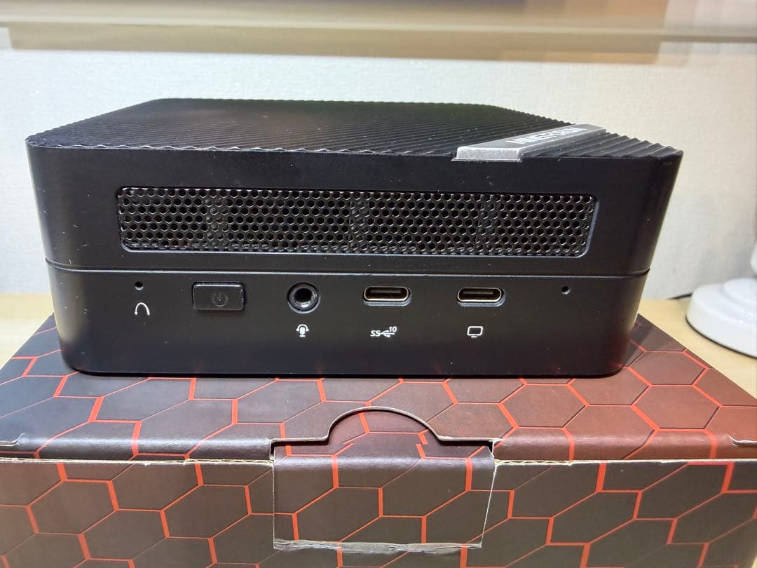 UM560 Ryzen 5 5625U／16GB ／512GB+128GB