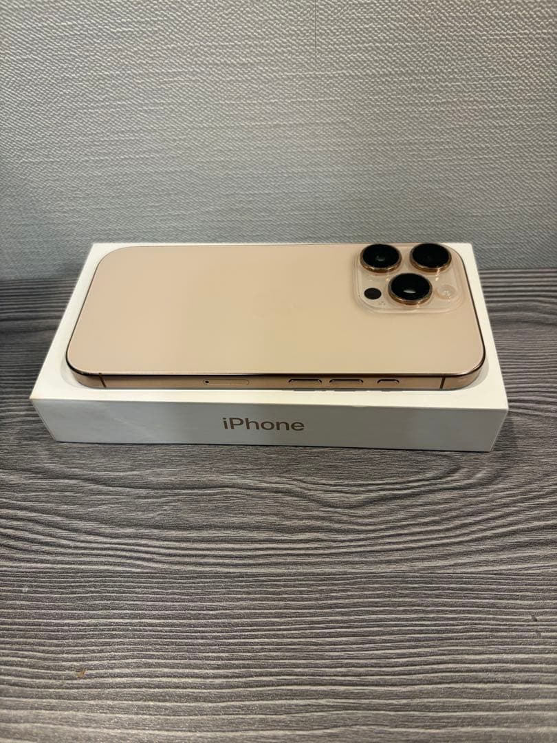 Apple iPhone 16Pro デザートチタニウム 本体