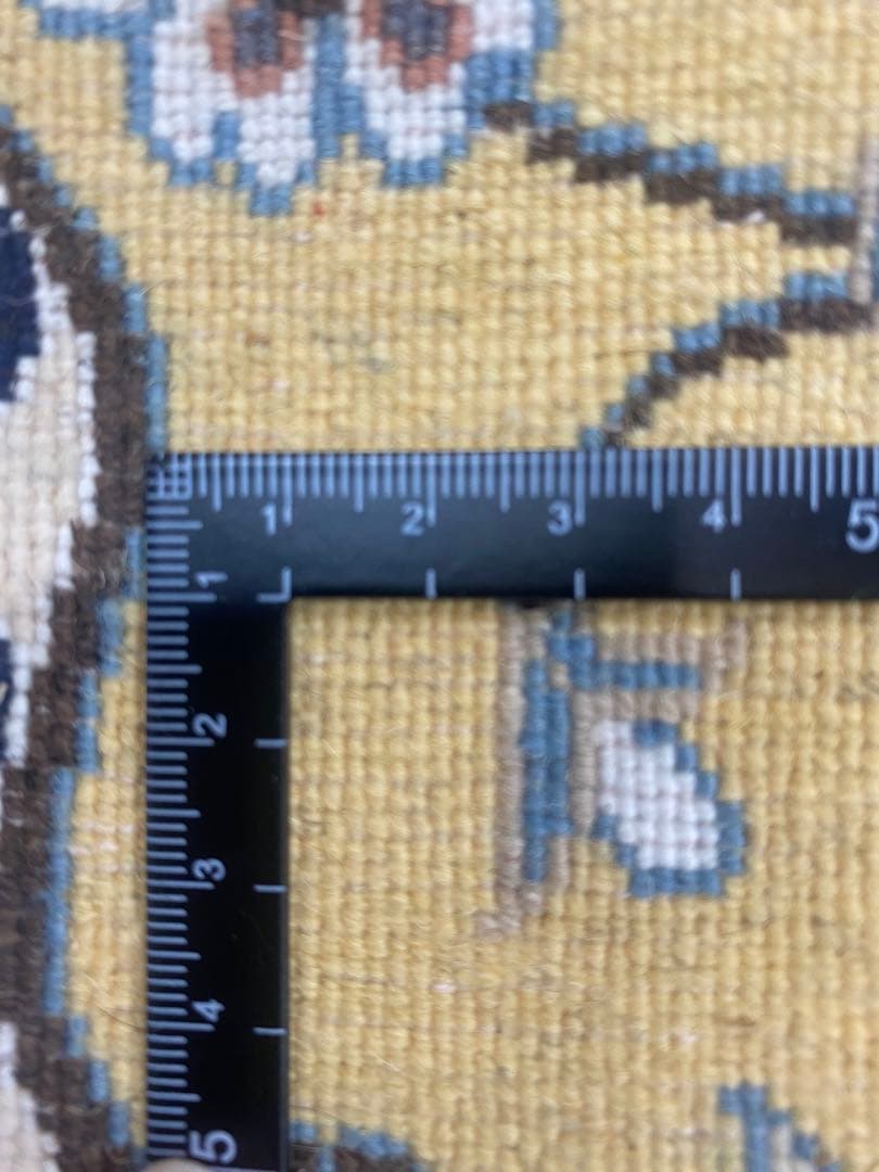 ★ペルシャ絨毯★人気の色柄手織りウール＆シルクナイン産ペルシャ絨毯