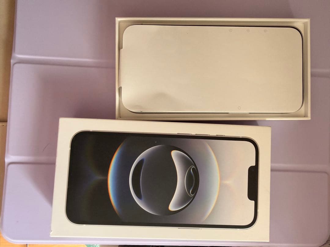 Apple iPhone 16e ホワイト 本体