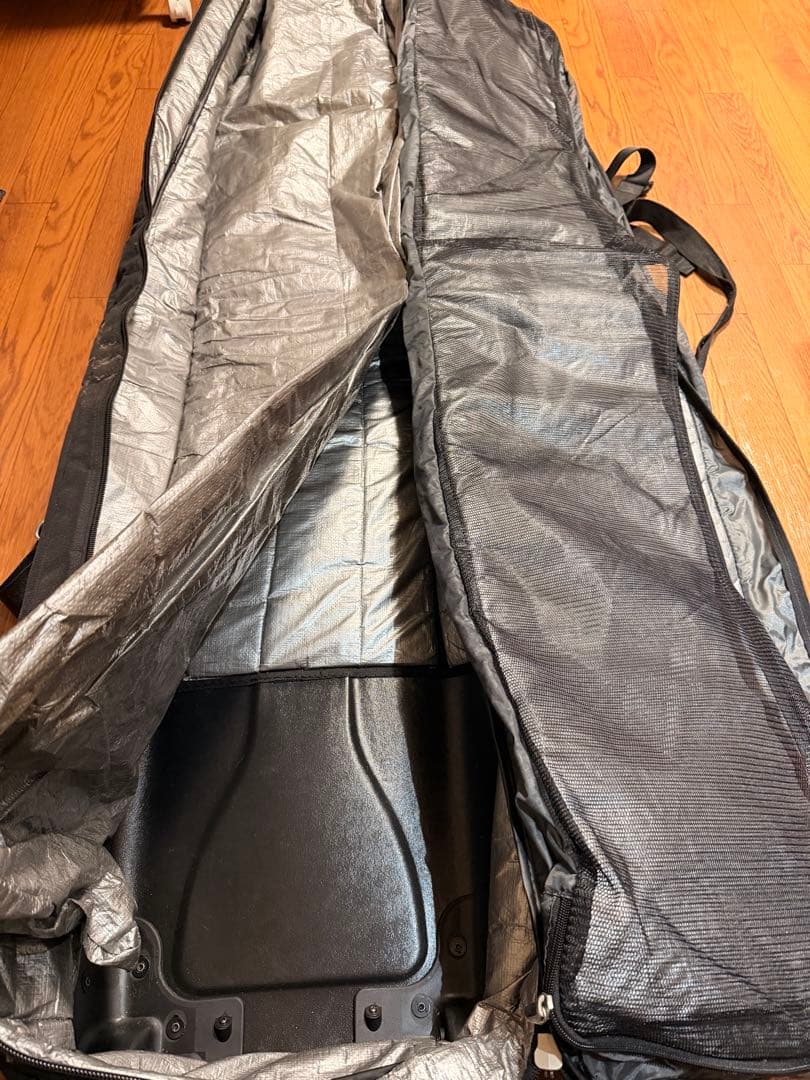 BURTON スノーボードバッグ キャスター付166cm