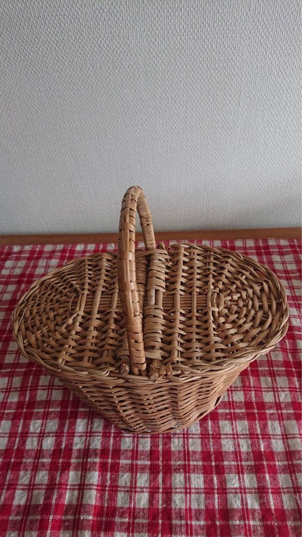 フランスアンティーク　蓋付きバスケット