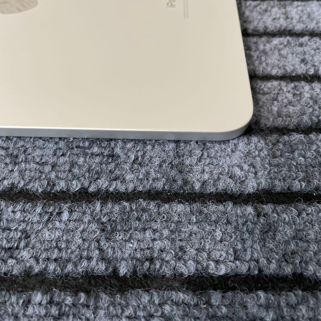 125 iPad 10世代 256GB Wi-Fi シルバー