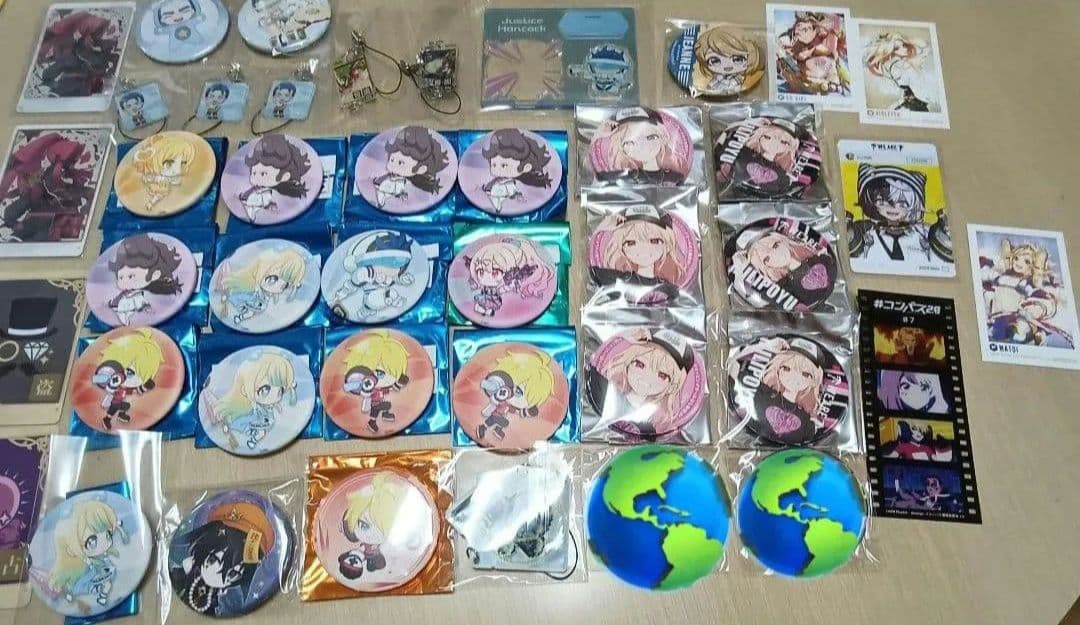 コンパス まとめ売り 約100点 wego 周年 缶バッジなど グッズ