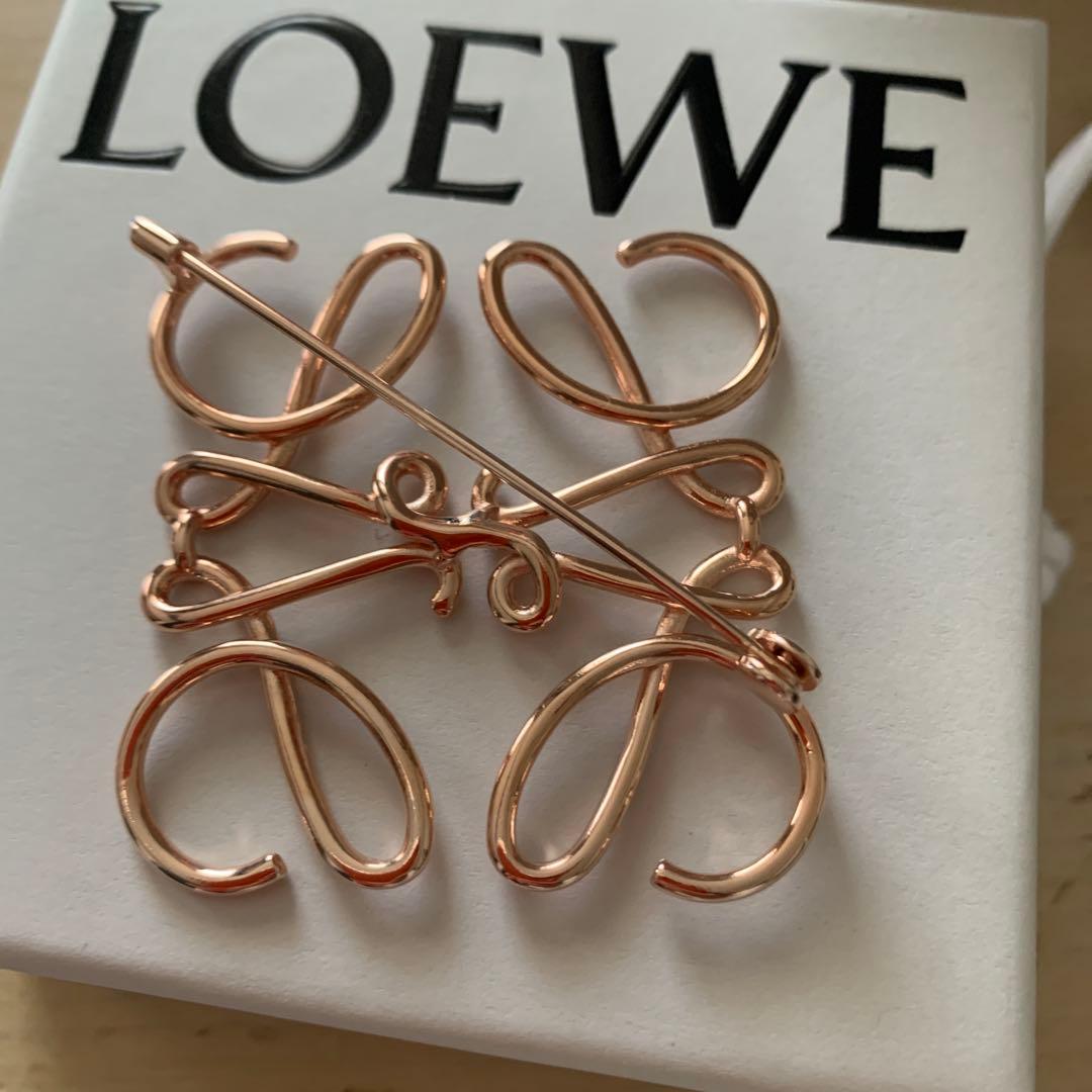 新品 LOEWE アナグラムローズゴールド ブローチ ピンクゴールド ロエベ