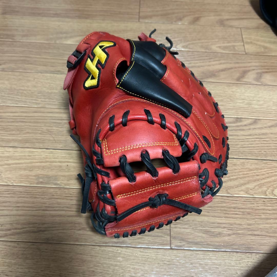 ハタケヤマ　軟式グローブ 赤