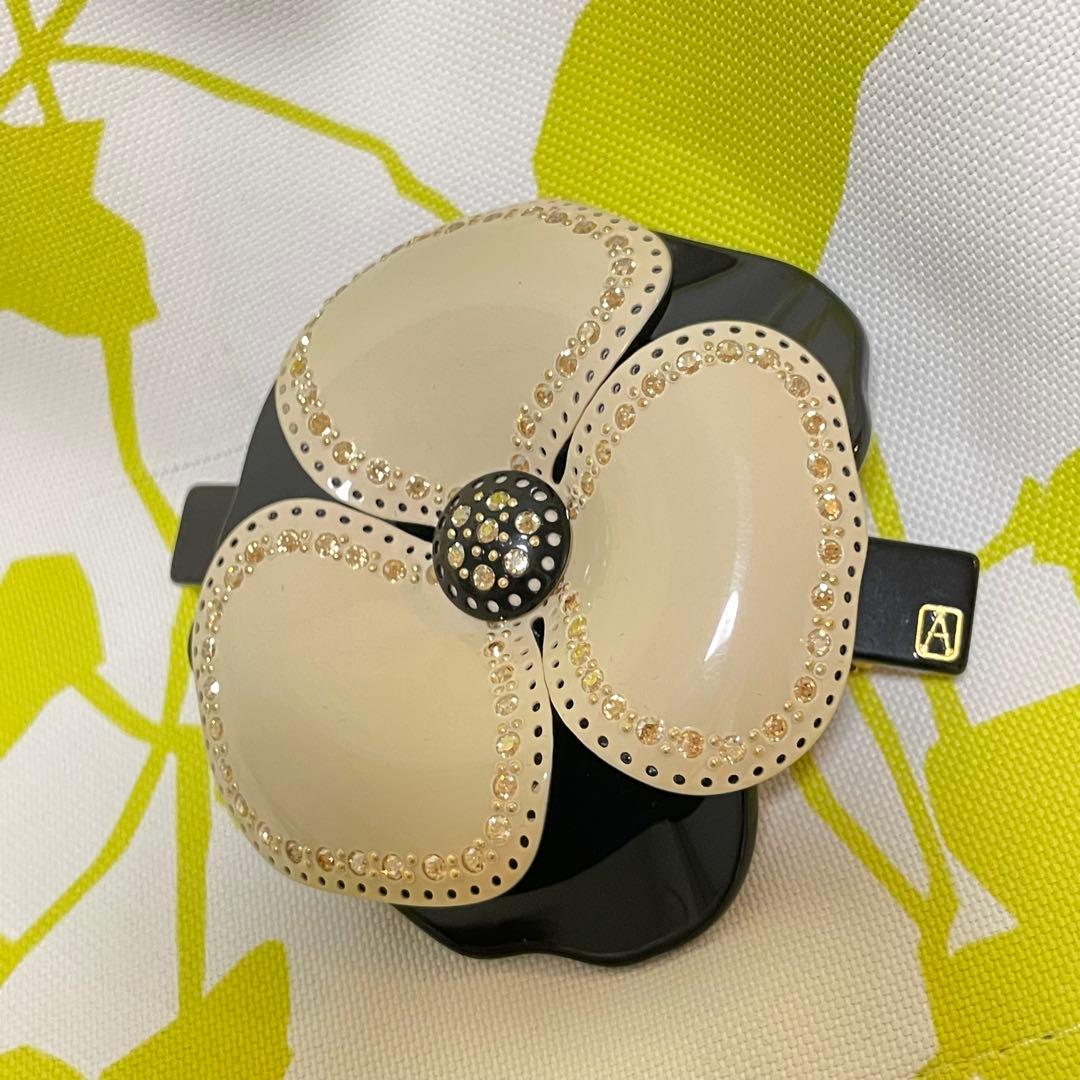 アレクサンドルドゥパリ　カメリア　ベージュ　バレッタ