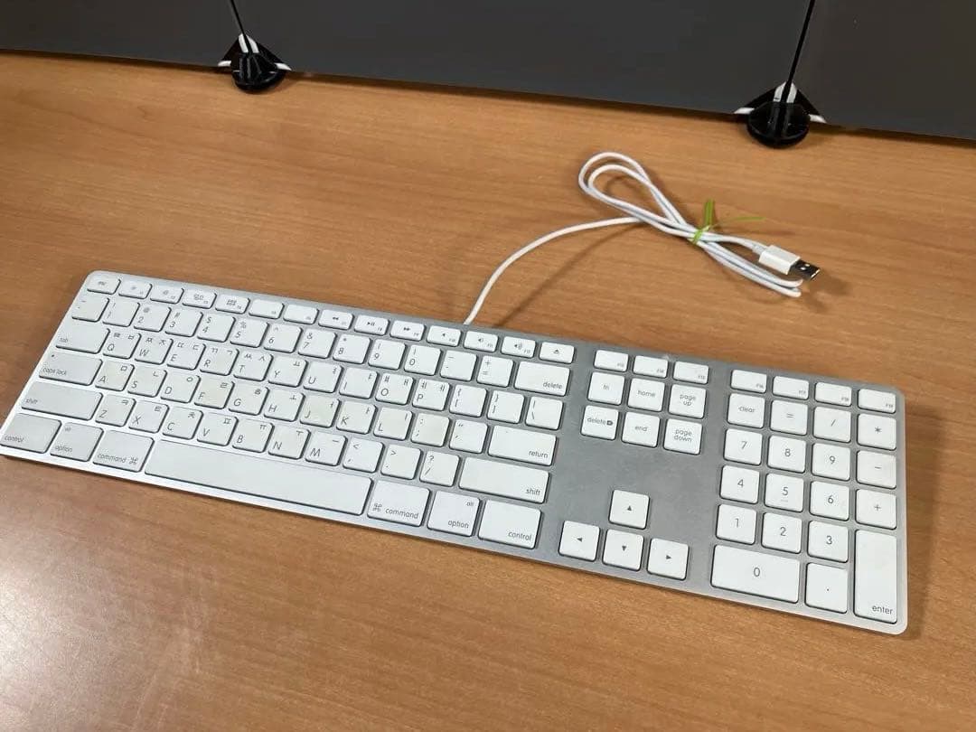 べ*む様 Apple Mac Pro （古いモデルジャンク扱い）とキーボードセッ