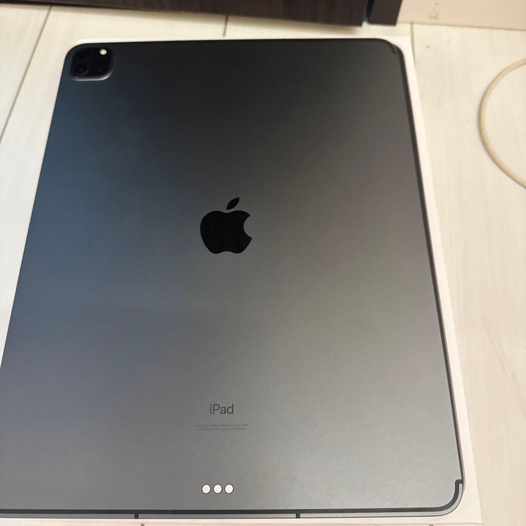 iPad pro 12.9インチ (第5世代) wifi+ celllar