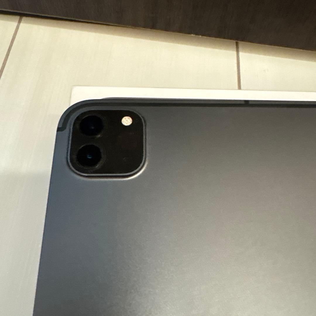 iPad pro 12.9インチ (第5世代) wifi+ celllar