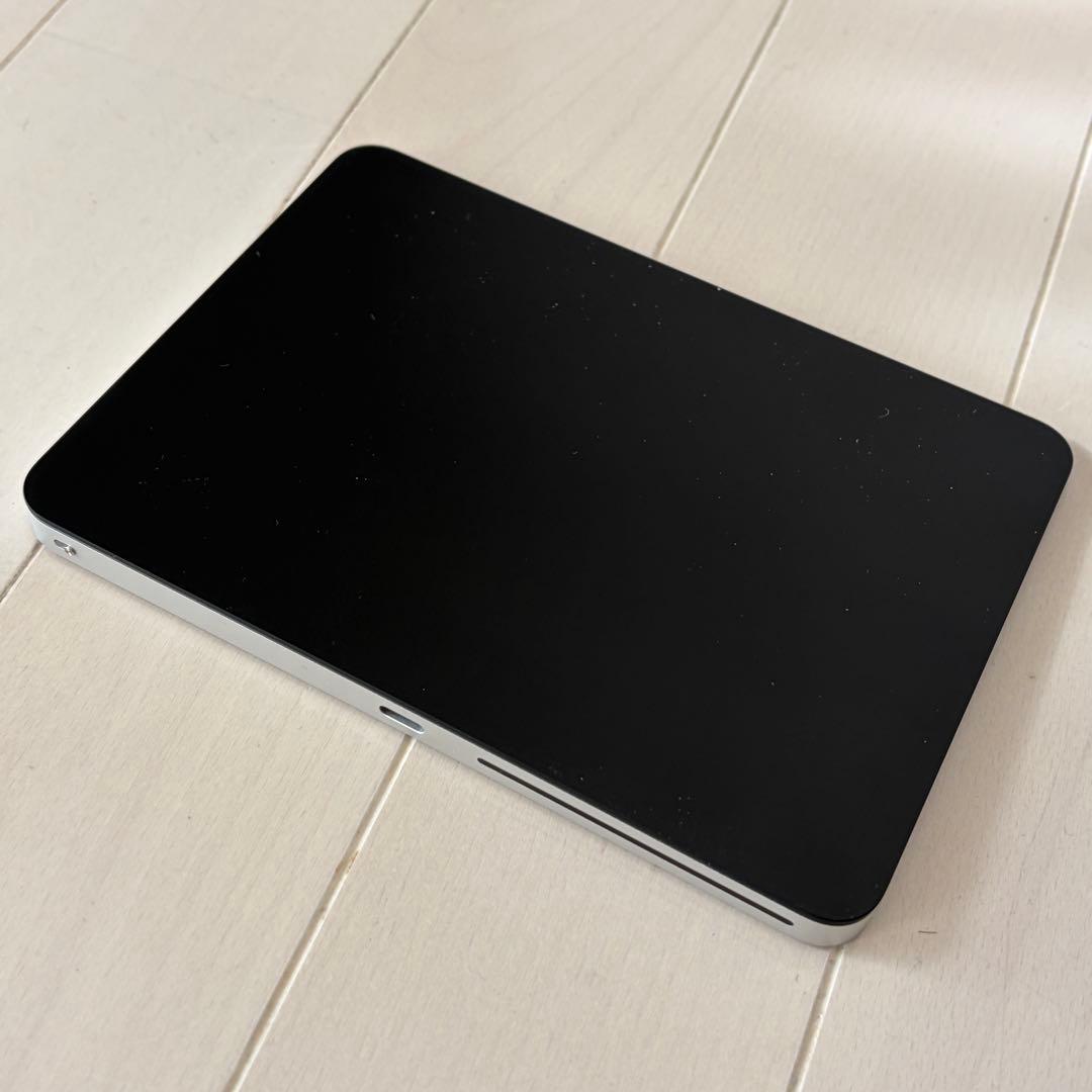 Magic Trackpad（USB‑C）ブラック（Multi-Touch対応）