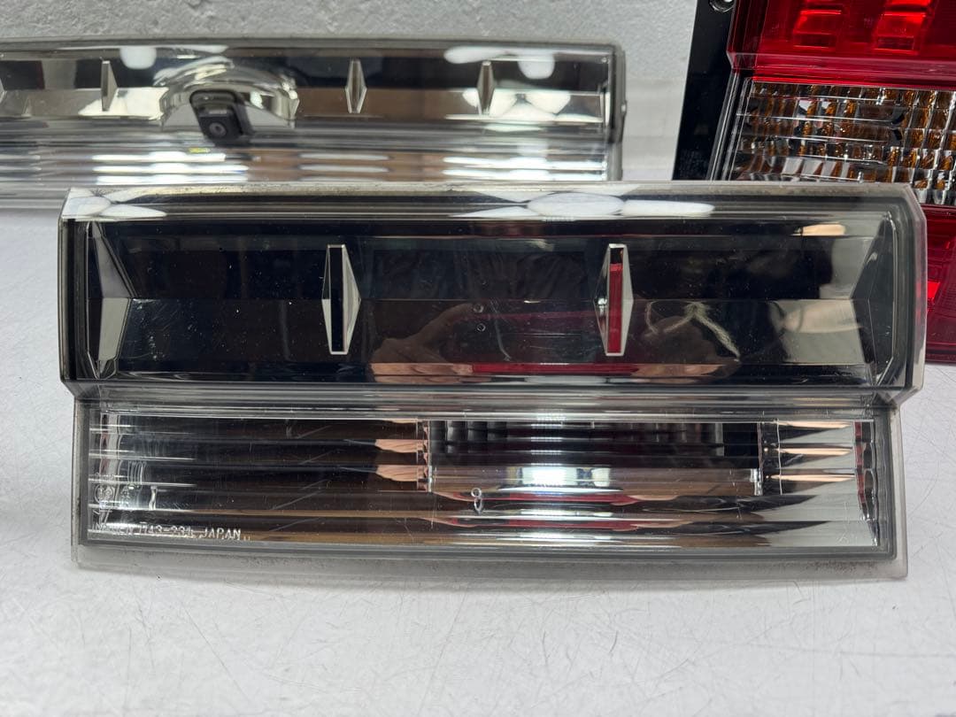 デリカD:5 左右 テール ライト テールランプ 5点セット