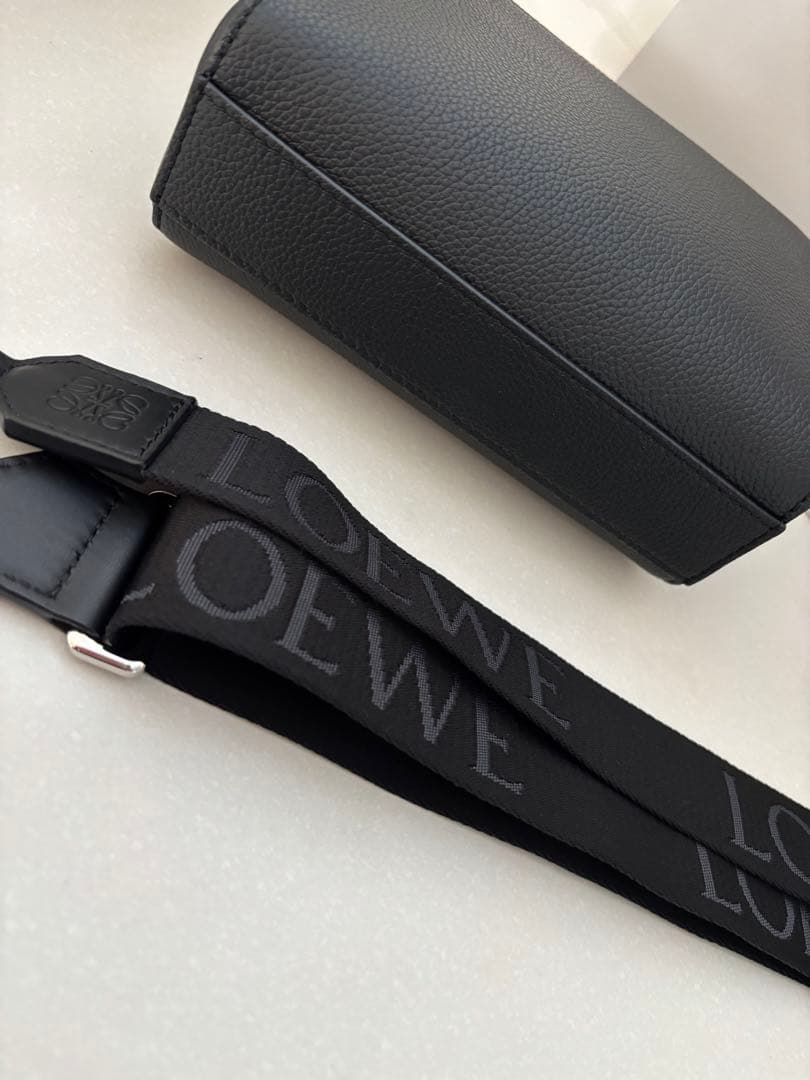 LOEWE カメラバッグ