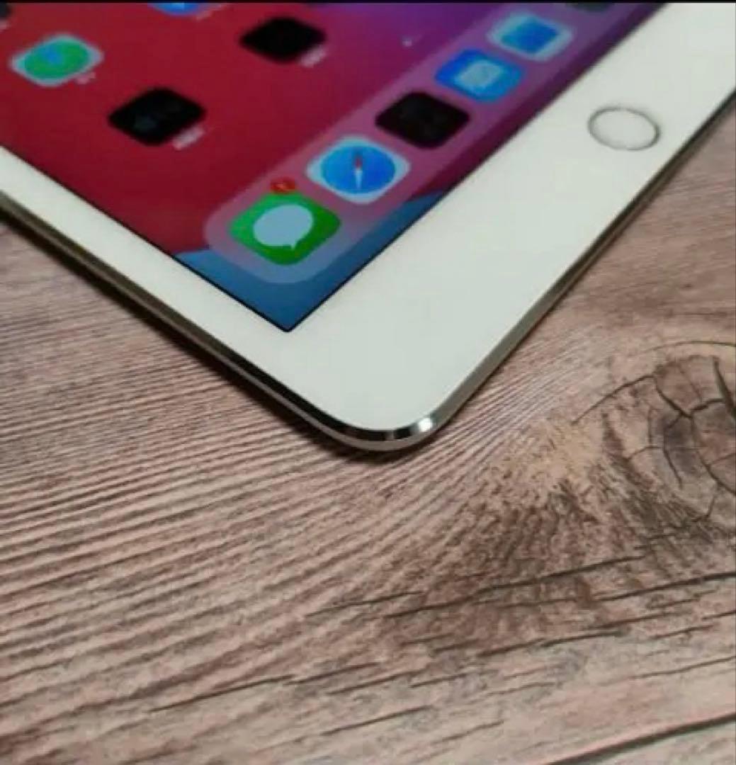 iPad mini4 第4世代 シルバー 128GB SIMフリー 美品