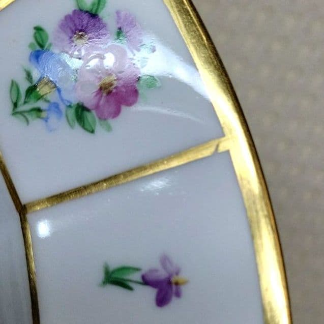 ロイヤルコペンハーゲン　ヘンリエッテ２６センチプレート１枚　です。