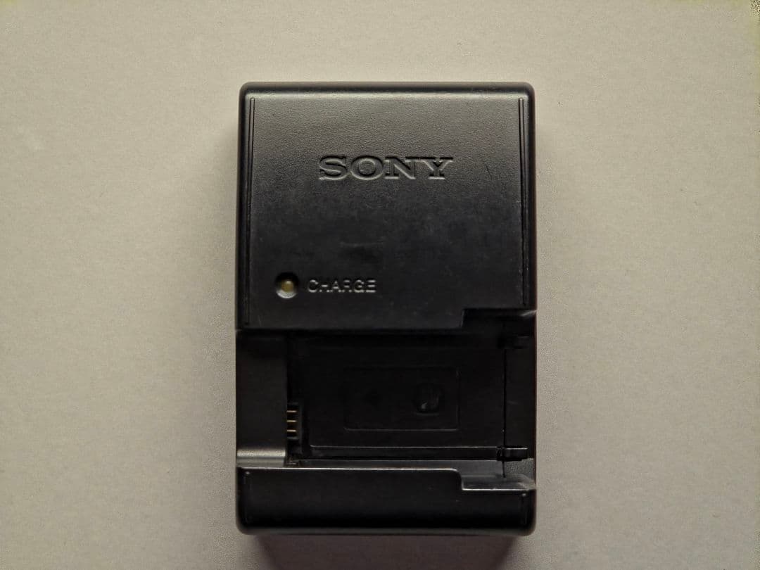 SONY NEX 5n 充電器バッテリー Fマウントアダプタ付き！