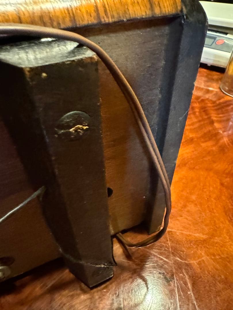 昭和レトロVictor真空管ラヂオR-703傷多数ジャンク通電OK