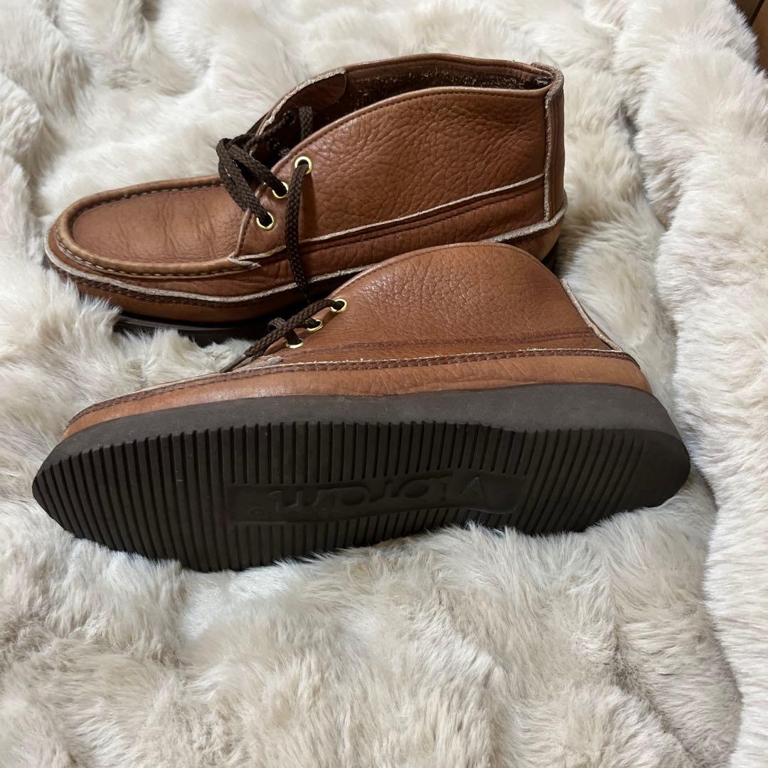 ブラウンレザーモカシンデッキシューズ