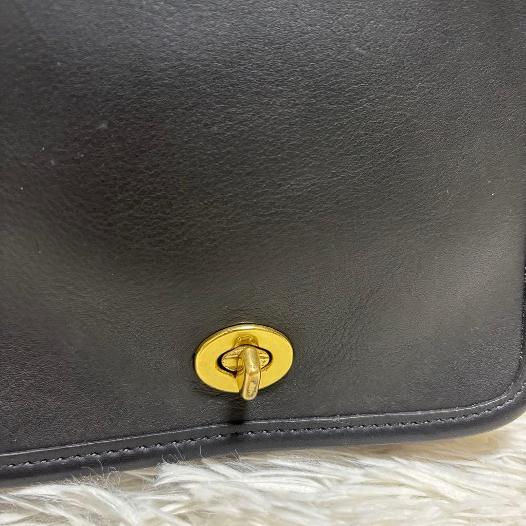 美品★オールドコーチ コンパクト　ターンロック ショルダーバッグ レザー 黒