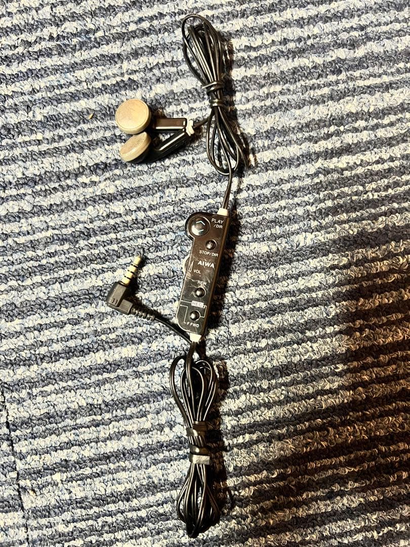 AIWA インイヤーイヤフォン 再生コントロール付き