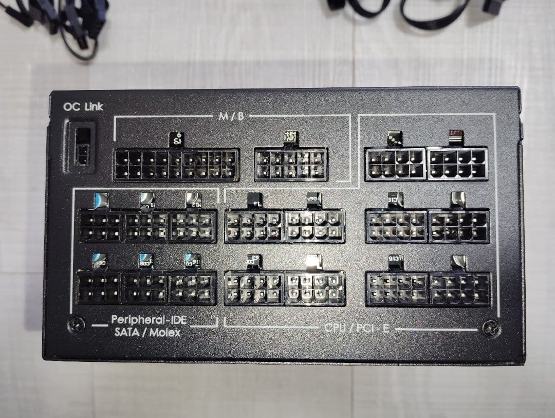 AntecSIGNATURE1300W80PLUS PLATINUM電源ユニット