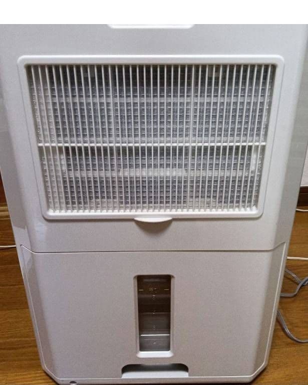 CORONAどこでもクーラー衣類乾燥除湿機。 2016年製。