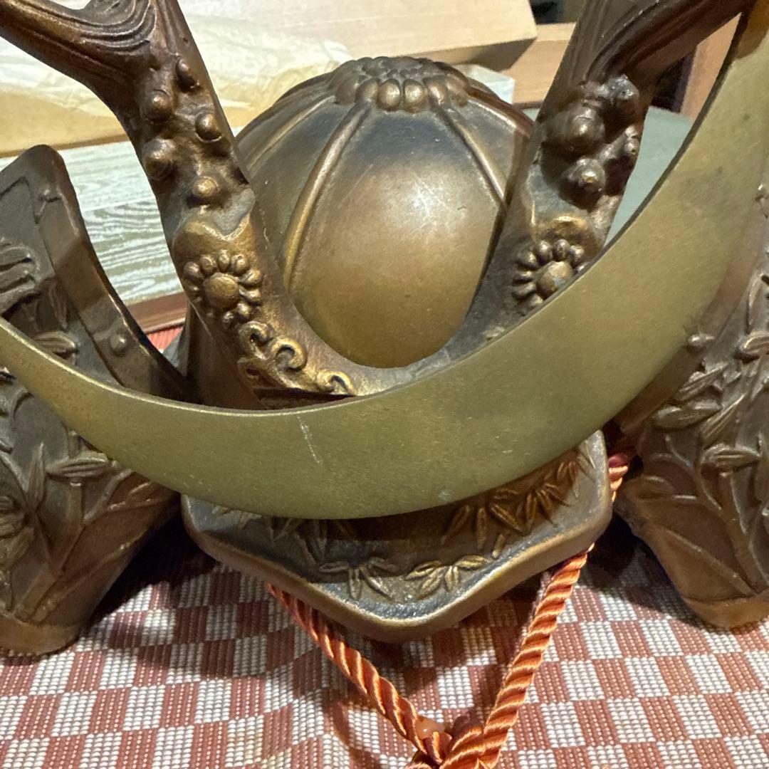 戦国時代の武将、山中鹿之助（やまなか しかのすけ、本名：山中幸盛）　兜　置き物