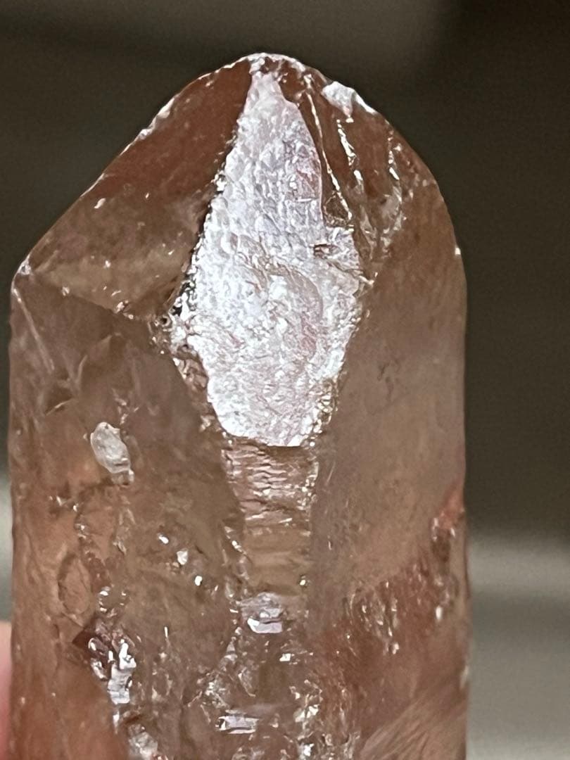 レコードキーパー　ゴイアス産　レッド　レムリアンシードクリスタル 原石　水晶